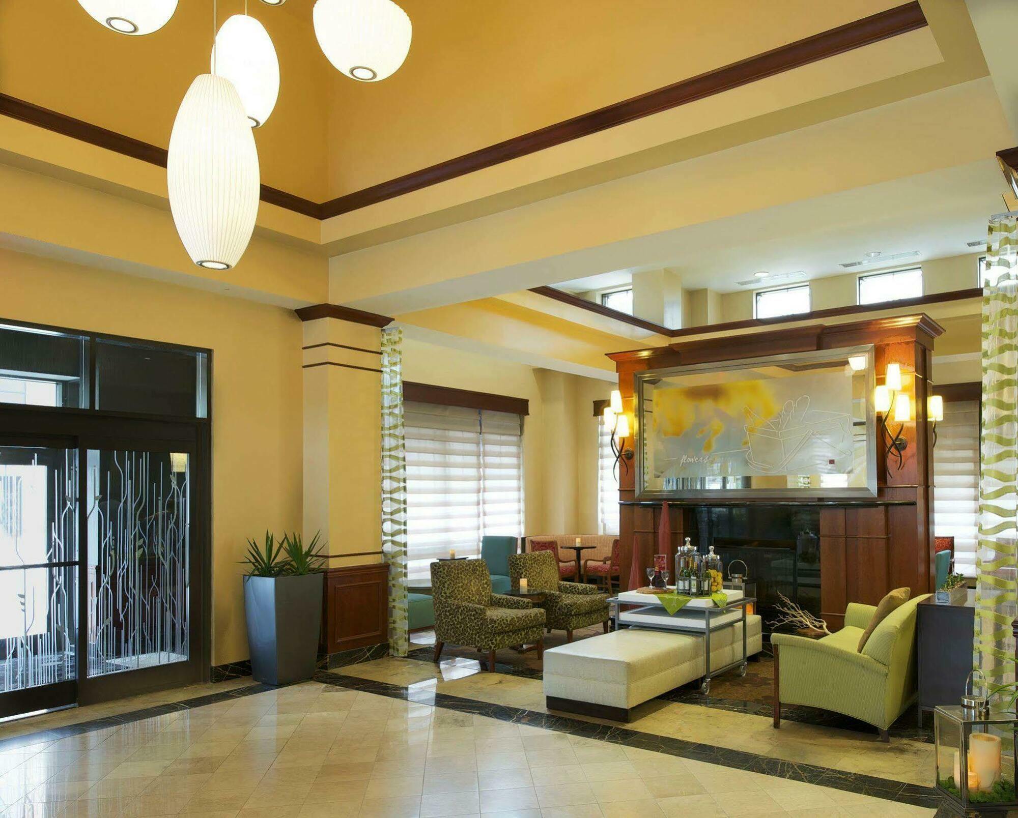 Hilton Garden Inn Virginia Beach Town Center Exterior foto